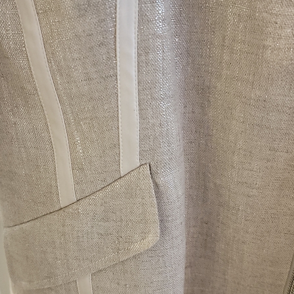 Mackage Sz 10 Jacket - Picture 3 of 5